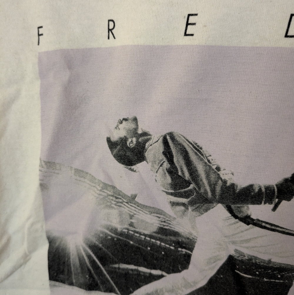 Light cropped Freddie Graphic Cream T-Shirt - Picture 3 of 5